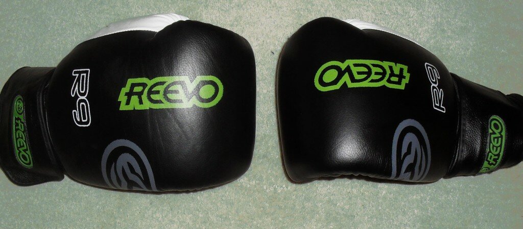 Reevo Gloves 3 1024x449 Product Review: Reevo R9 War Hammer Sparring Gloves