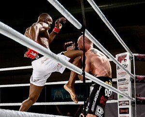 Mukiai Maromo Re Signs with MFC 300x242 Mukai Maromo signs new multi fight deal with MFC and meets Graham Spencer on Feb. 15