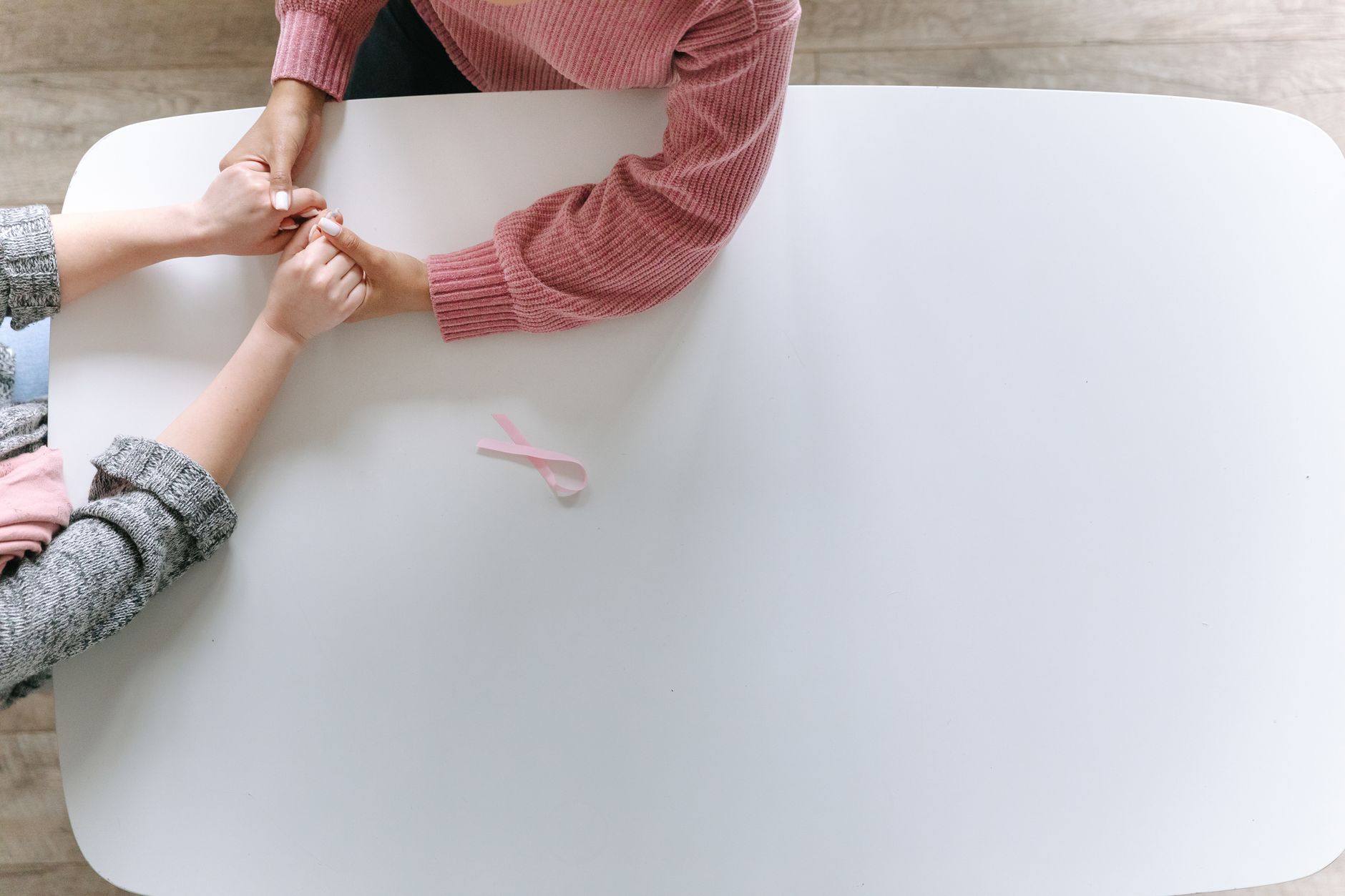 Ilustracja: Breast Cancer Support: How Your UK Community Steps Up Breast Cancer Support: How Your UK Community Steps Up - zdjecie w tresci