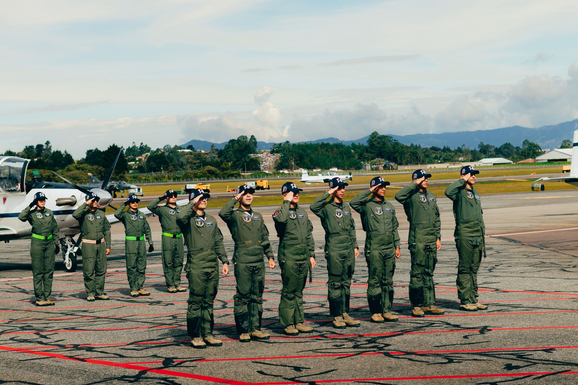 Ilustracja: Army Cadet Adult Volunteer Roles: A Complete Guide for Army Cadet Adult Volunteer Roles: A Complete Guide for UK Communities - zdjecie w tresci