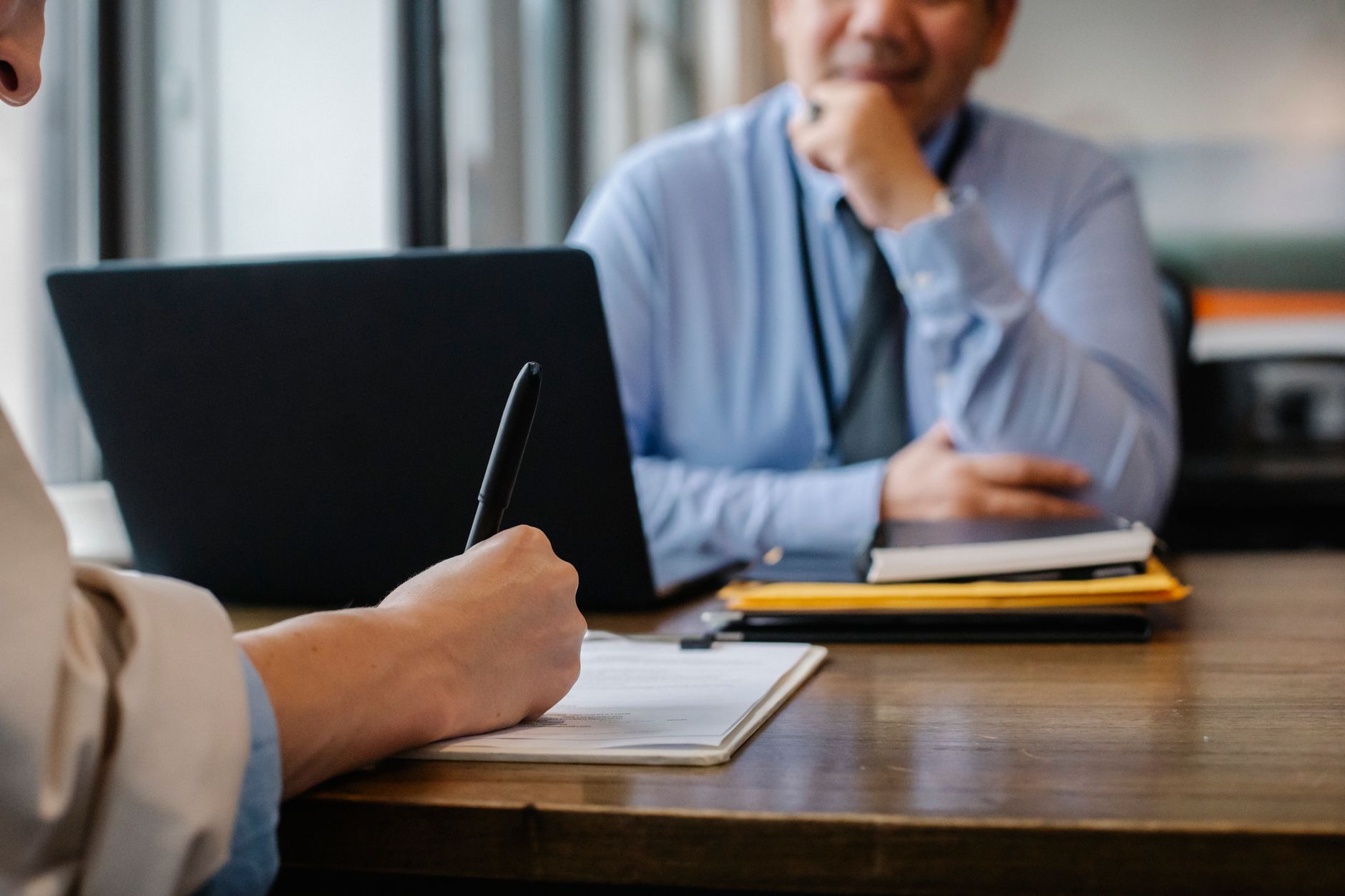 Ilustracja: Benefits Employment Advisers: What They Do and What The Benefits Employment Advisers: What They Do and What They Unlock - zdjecie w tresci