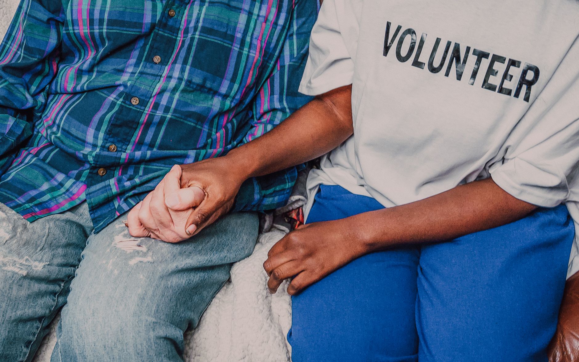 Ilustracja: Bereavement Support Volunteer Training UK: What It Invo Bereavement Support Volunteer Training UK: What It Involves, Costs and How to Qualify - zdjecie w tresci